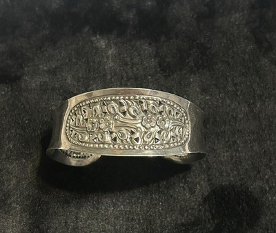 Vintage Artisan Crafted Sterling Silver Open Cuff Bracelet Floral Design, 22.9 G