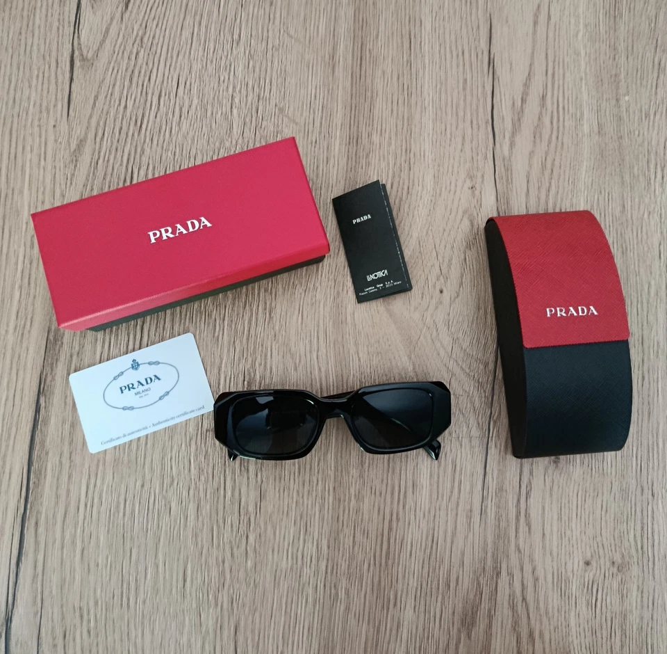 lunettes de soleil prada - Photo 1/4