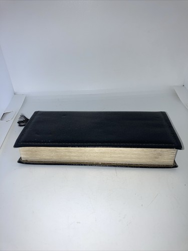 Holy Bible the New Revised Standard Version World RS1 1989 - Picture 6 of 17