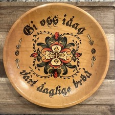 Norwegian Rosemaling 9.5   Vintage Wooden Plate, Display or Gallery Wall 1950  s