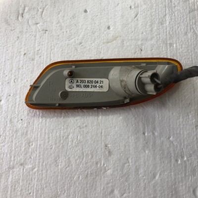 02 - 07 MERCEDES W203 C Class OEM Right Front Bumper Marker Light 