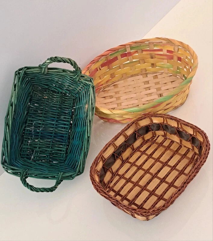 Lotto 3 cesti cestini vimini rattan colorati naturale verde confezioni Natale - Immagine 2 di 4