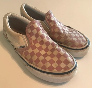 girls pink checkered vans