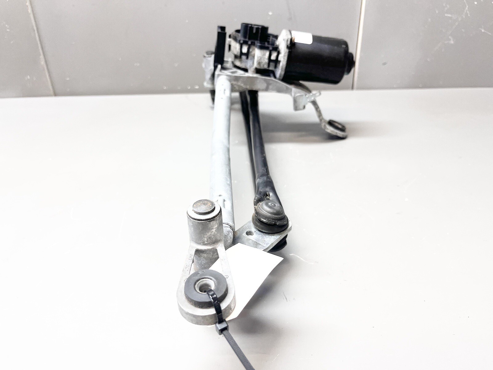 ⭐️2014-2020 MASERATI QUATTROPORTE FRONT WINDSHIELD WIPER MOTOR LINKAGE OEM