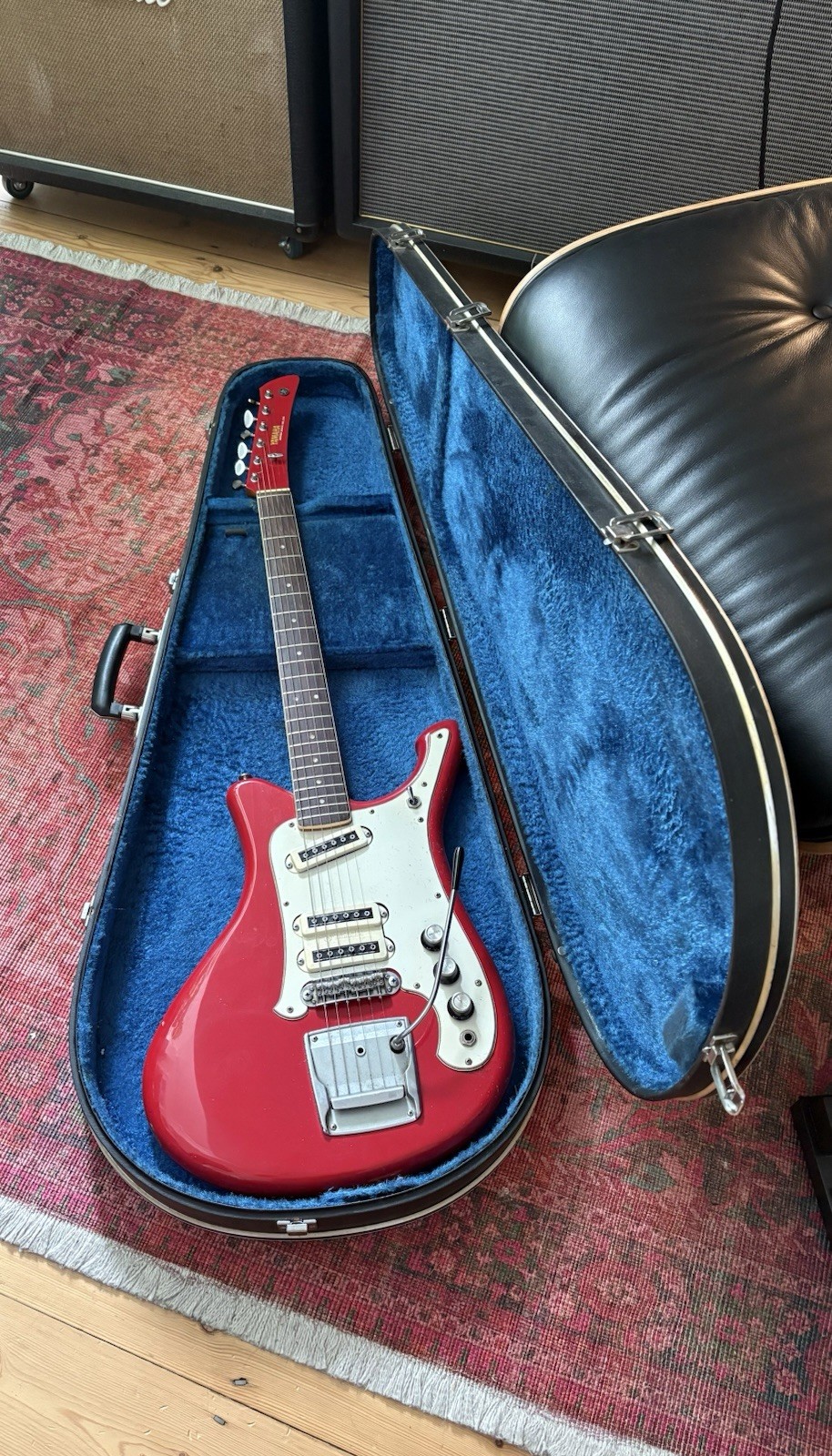 Yamaha SG-5A Flying Samurai Electric Guitar With Hard shell Case And Strap 1970