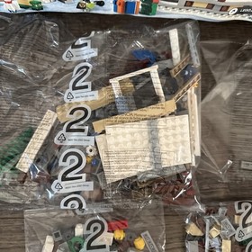 DAMAGED BOX LEGO Creator Expert Winter Toy Shop 10249 Village Station 10259 LOT