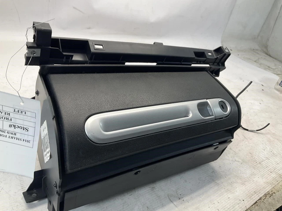 08-14 Smart ForTwo 451 Guantera Compartimento de Almacenamiento P Foto 3 de 4