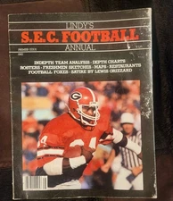 LINDY'S HERSCHEL WALKER SEC SOUTHEASTERN FOOTBALL 1982 GEORGIA BULLDOGS MAGAZINE