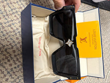 Louis Vuitton Oversized Square Sunglasses Black Frame/Black Tinted Lens Logo