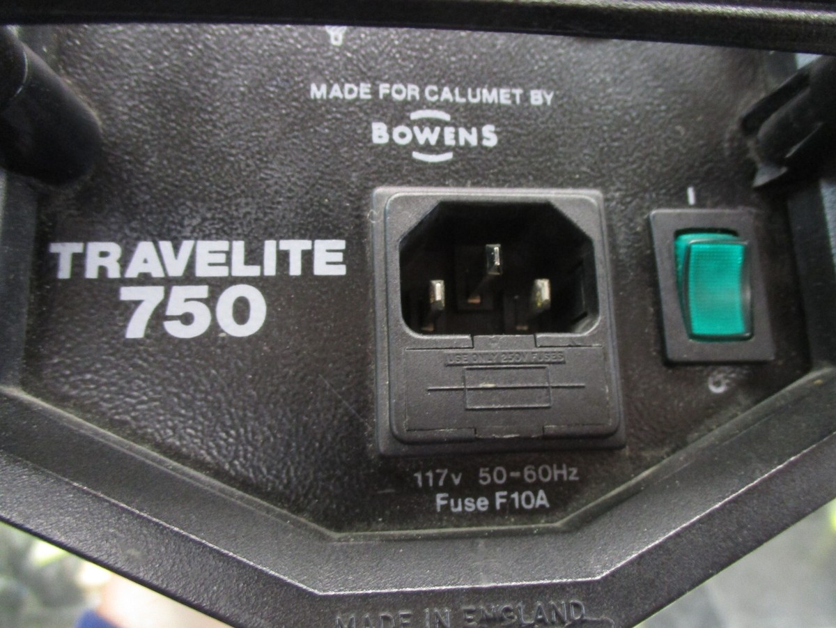 Bowens/Calumet Travelite 750 WS Monolight Studio Strobe Flash