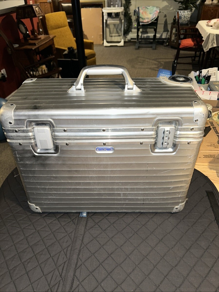 Vtg Rimowa Aluminum Pilot Trolley Silver 2-Wheel Carry Case Vtg Rimowa Aluminum Pilot Trolley Silver 2-Wheel Carry Case