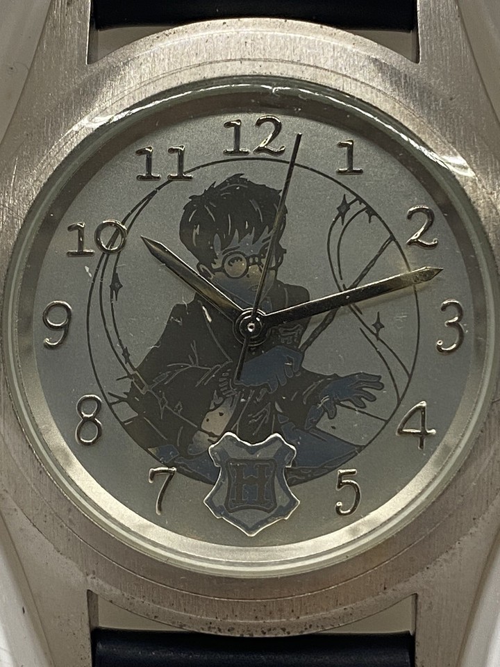 NEW Harry Potter Wrist Watch HP0021 Black Lightning Bolt Band SR626SW