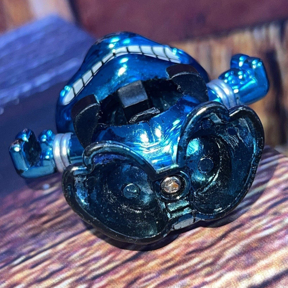 YA−MAN IS-94B Vintage 1994 TMNT Ninja Turtles Blue Metallic B-Daman Figure