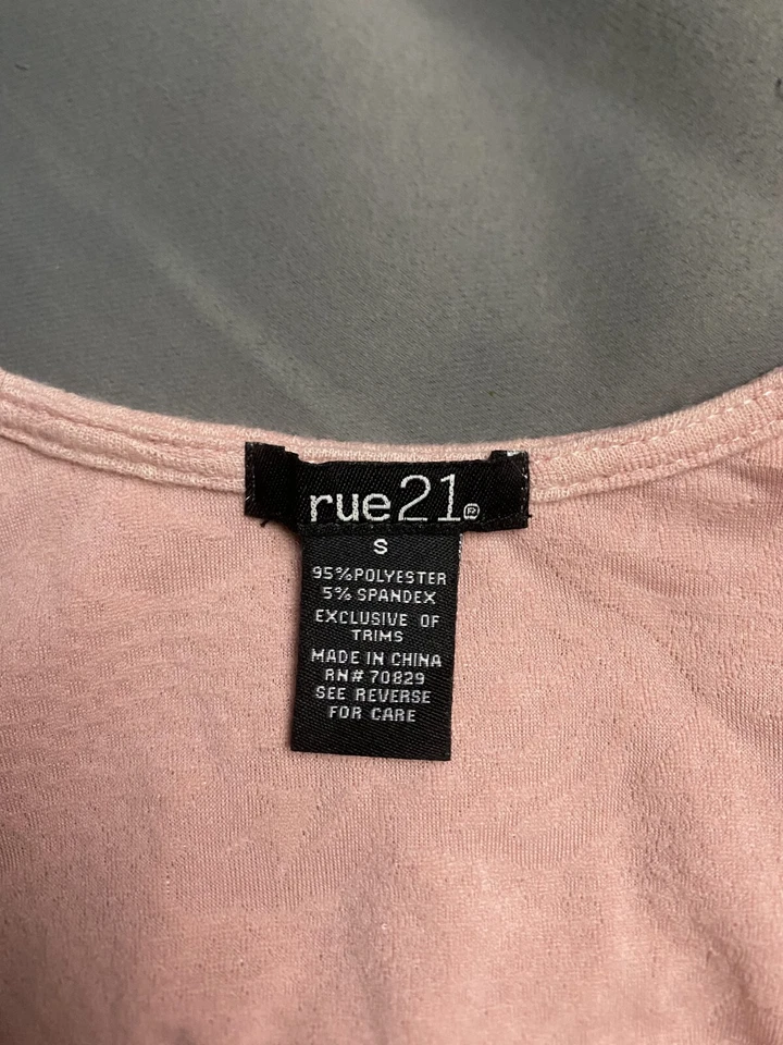 Vestido Rue 21 Rosa Floral Manga Corta Columpio Patinador Fut/Estilo Talla Pequeña LINDO Foto 3 de 4