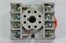 1 USED SQUARE D 8501NR51 8 PIN RELAY SOCKET  MAKE OFFER  