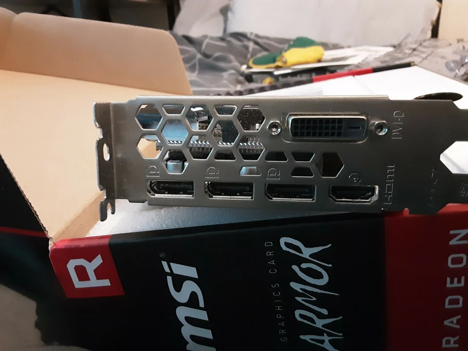 MSI AMD Radeon RX 570 8 GB - Image 2 of 4