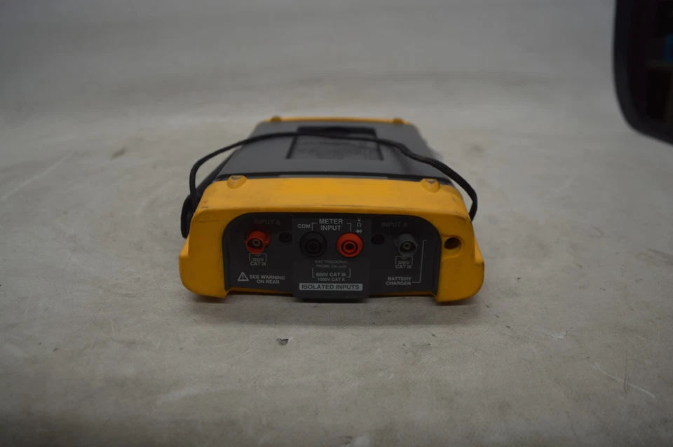 FLUKE 199C Scopemeter Color 200Mhz 2.5GSa/s Handheld 2 CH Oscilloscope - Image 3 of 4