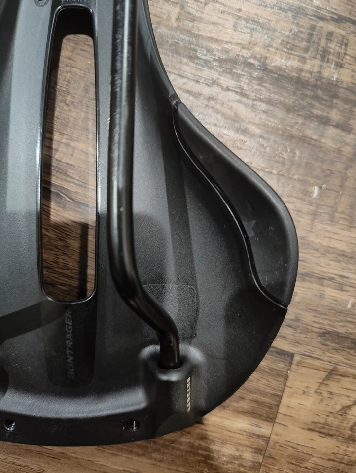 Bontrager Verse Elite Austenite Rails Short 155 mm Foto 3 de 4