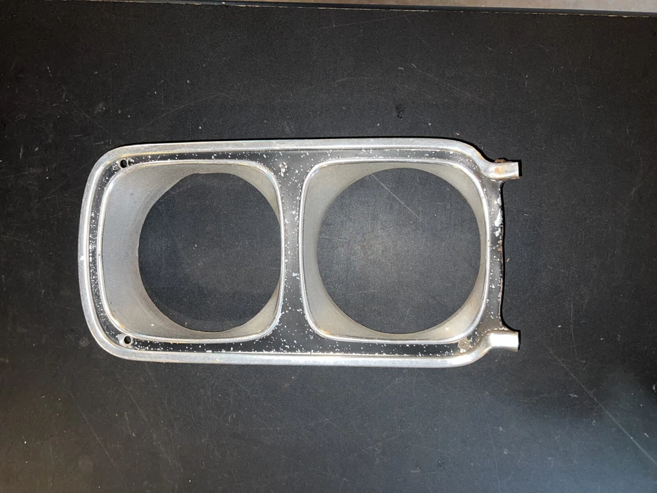 1969 Mopar Plymouth B Body Driver Headlight Grill Bezel 69 GTX Road Runner LH - Imagem 2 de 4