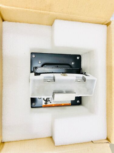Ergotron HX Heavy Duty Tilt Pivot for 1000R, Ultrawide Curved Monitors, Screen D - Picture 3 of 3