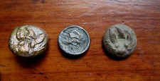 3 BOUTONS DE MANTEAU EPOQUE GUERRE CIVILE - ABIMÉS EN L'ÉTAT