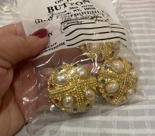 3 Pieces VINTAGE 1.75” Large Round Gold Buttons Pearls Colored Stones MADE USA - Picture 2 of 6