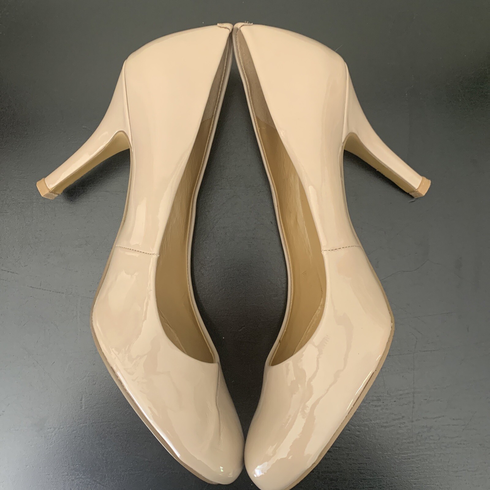 Nine West Ambitious cream man made round toe slip on pump heels 8M