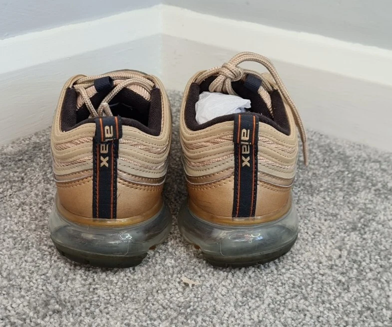 Finish line top vapormax 97