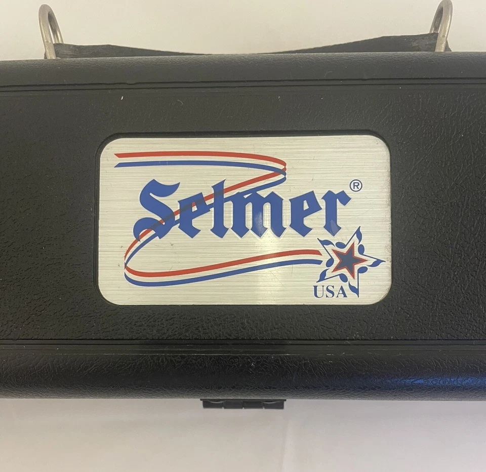 Flauta Selmer Modelo 1206 Plateada con Estuche Rígido y Herramienta de Limpieza Hecha en EE. UU. Foto 2 de 4