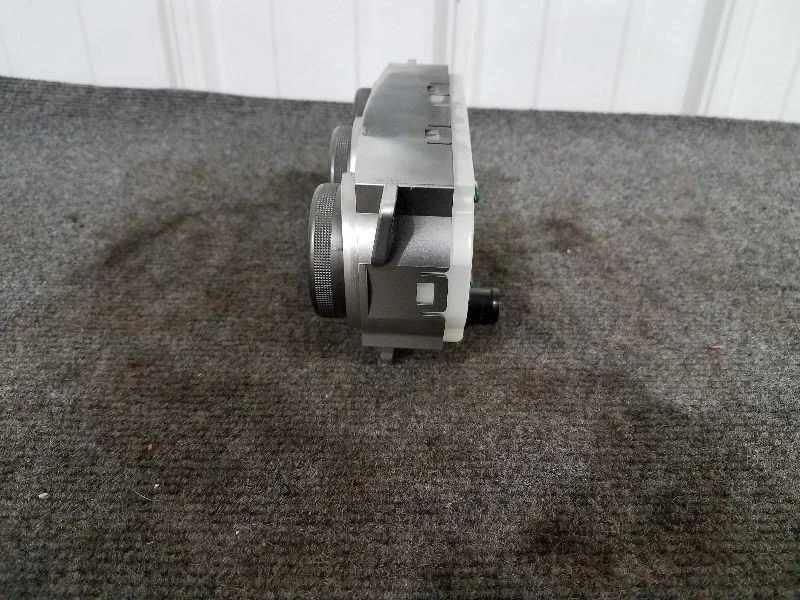 2005-07 Subaru Impreza STi controle de temperatura - temperatura automática PN: 72311FE090 - Imagem 2 de 4