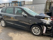 Triangle de suspension Renault SCENIC