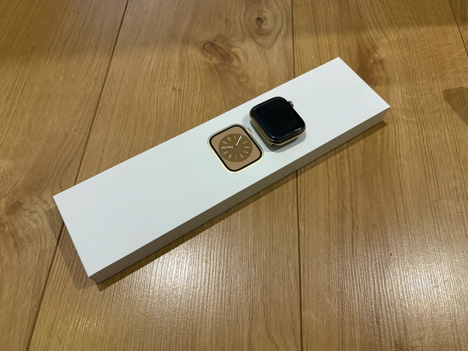 Apple Watch Series 8 45mm Stainless Steel Gold - Image 4 of 4