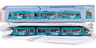 Halling H0 DC Bombardier Flexity Classic Type S (VGF) Frankfurt [with drive] Original Packaging