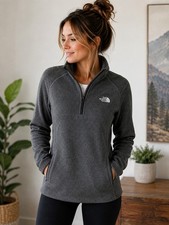 The North Face Women's Gray Quarter-Zip Fleece Pullover