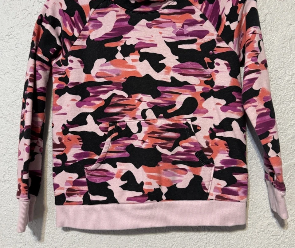 Sudadera con Capucha Under Armour Juvenil Mediana Rosa Camuflaje Suelta Pullover Bolsillo Canguro Foto 3 de 4