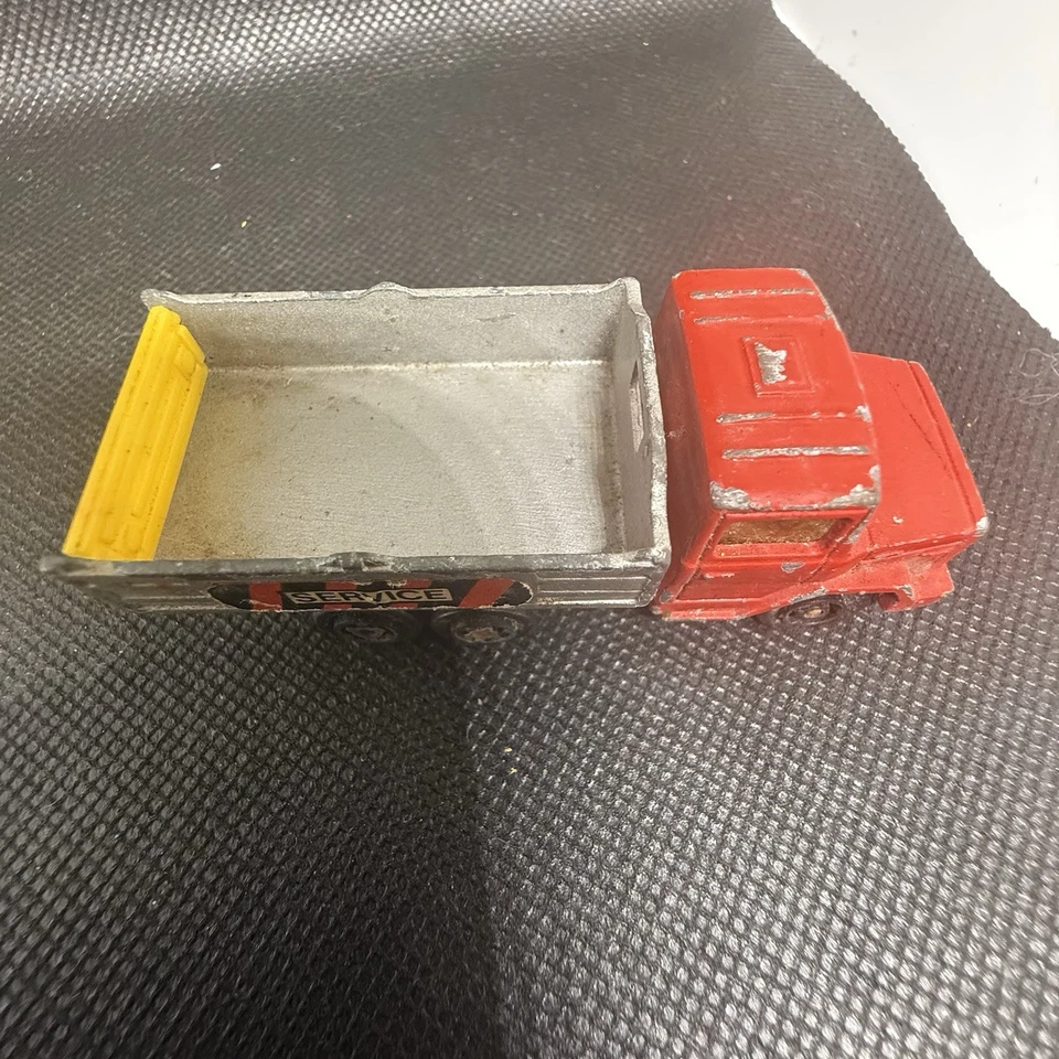 Camión de volteo Magiru fundido a presión de colección hecho en Francia 21520 Majorette ECH/100 Foto 4 de 4