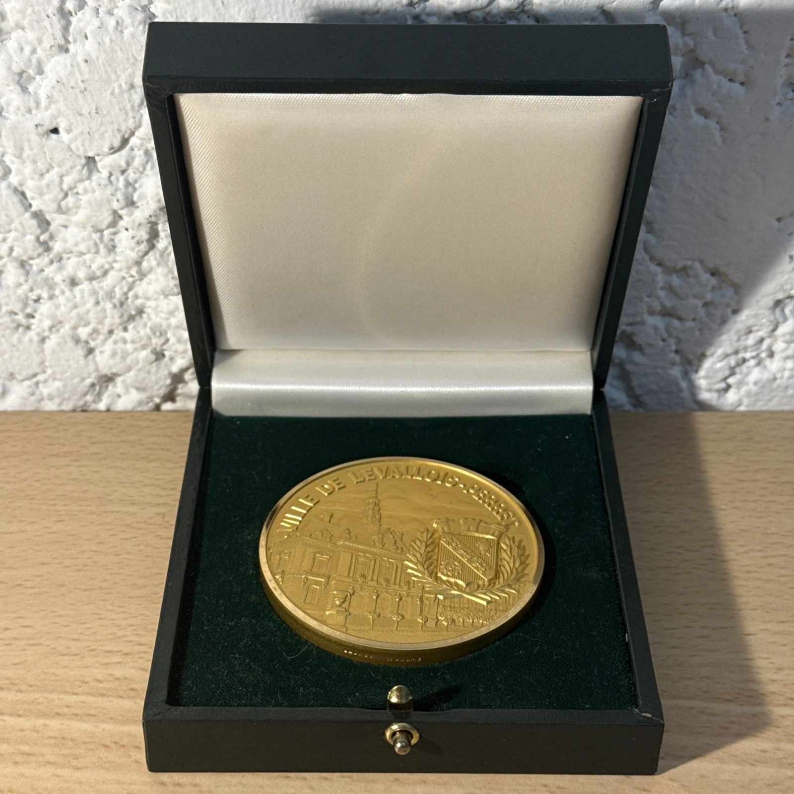 Médaille Ville De Levallois Perret En Bronze Dans Sa Boîte Balme