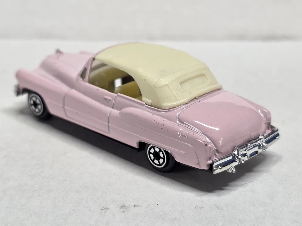 Buick Roadmaster conversível Yatming #8904 rosa 1950 - Imagem 3 de 4