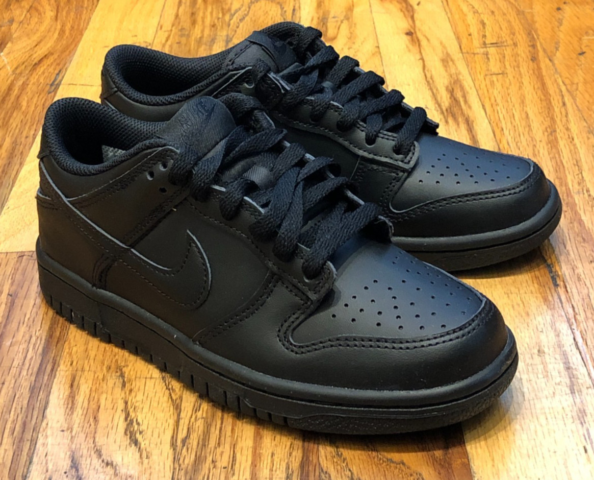 &ast;NEW&ast; Youth Grade-School NIKE DUNK LOW &lpar;GS&rpar; BLACK&sol;BLACK &lpar;FB9109 009&rpar; 👍