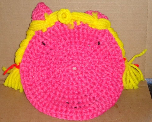 Pair of Knitted Blonde Piggy Items Toilet Paper Cover & Face - Picture 7 of 7