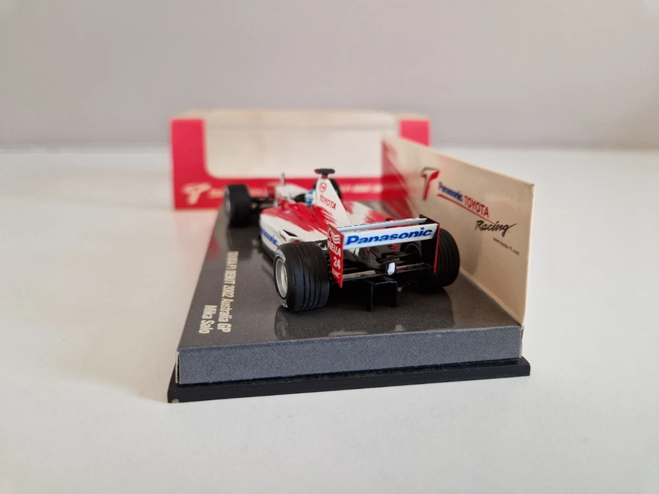 Minichamps 1/43 Toyota TF102 M. Salo - Debutto, GP Australia 2002 (Japan Ed.) - Immagine 4 di 4