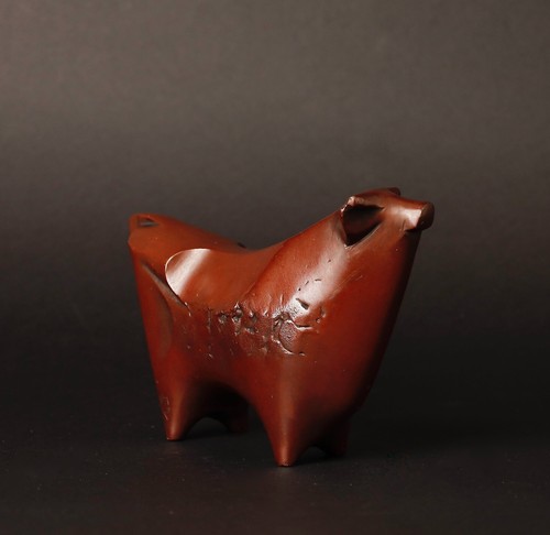 Bronze Cow sculpture object by a well known Japanese Metal artist ZF99 - Picture 6 of 15