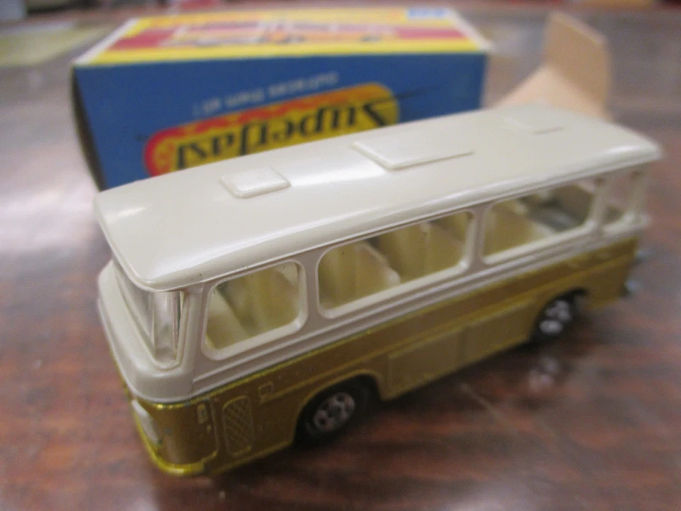 MATCHBOX LESNEY SUPERFAST No.12 SETRA COACH MIB 1971 - Image 4 of 4