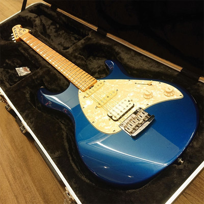 MUSIC MAN Silhouette Special HSS Hardtail (Blue Pearl/M