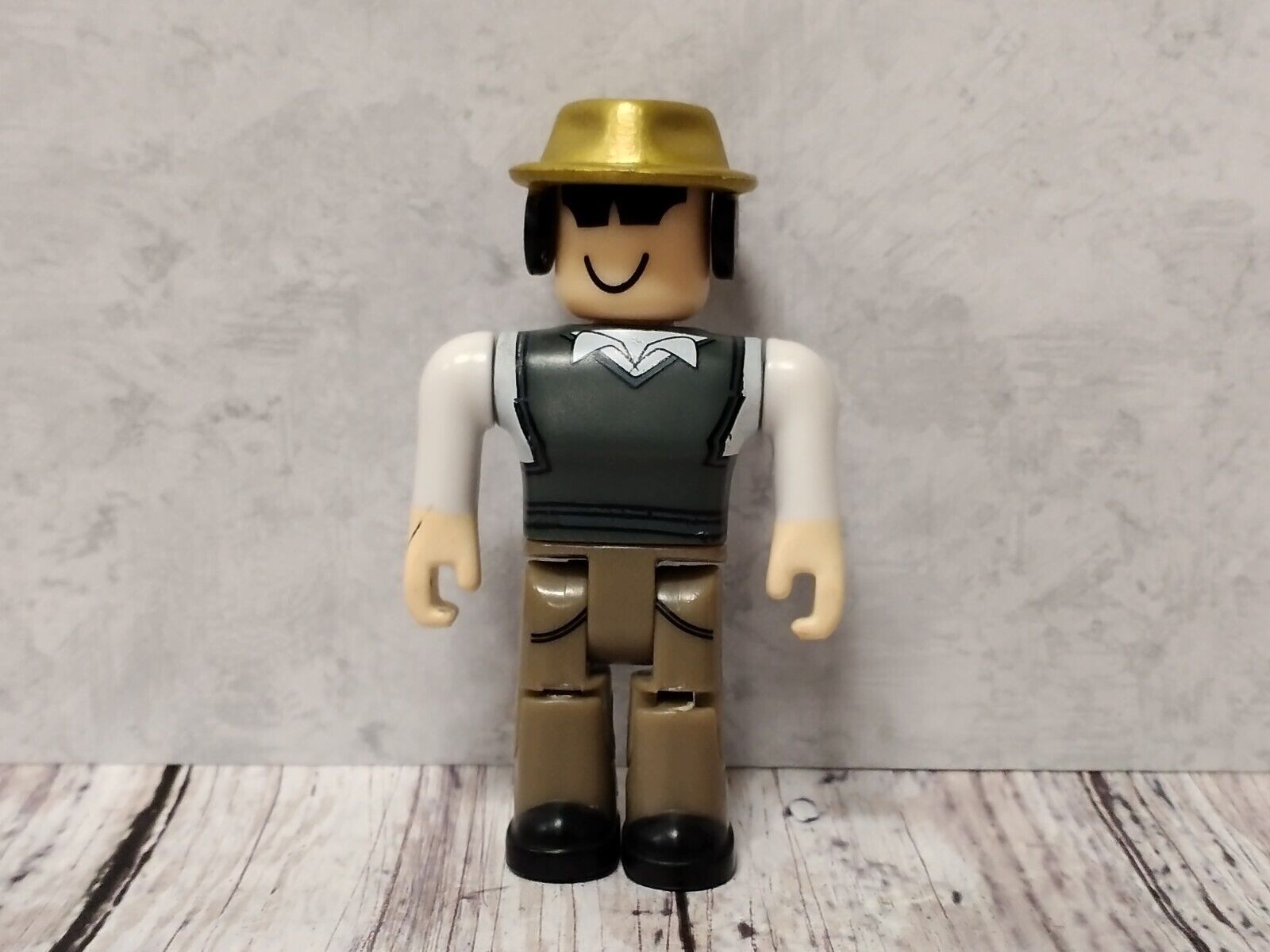 2FRC Roblox 3 Action Figure, Series 5 Roblox Moderator (No Code)