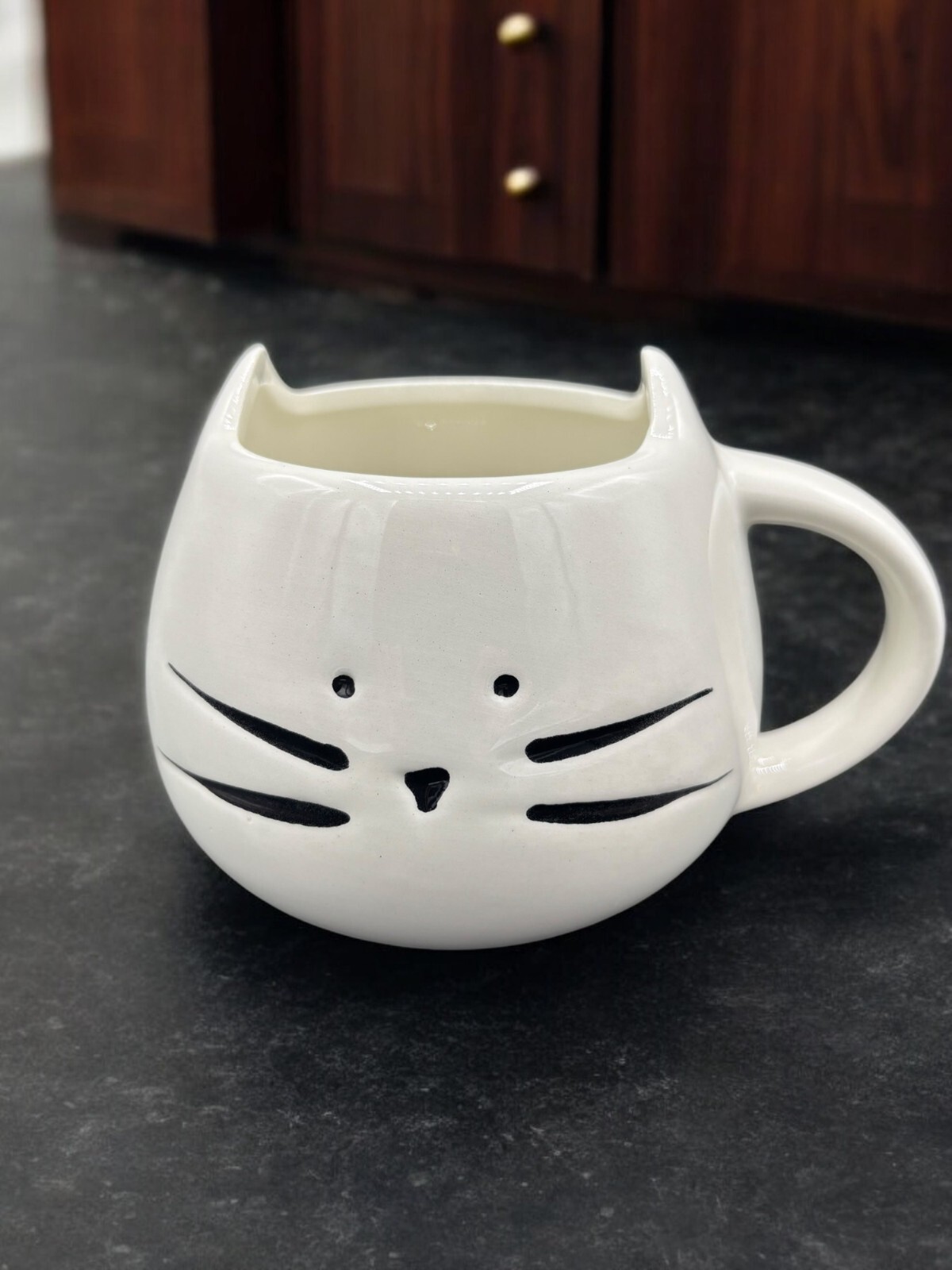 Ceramic White Cat Coffee Mug 10 Strawberry Street 4.5