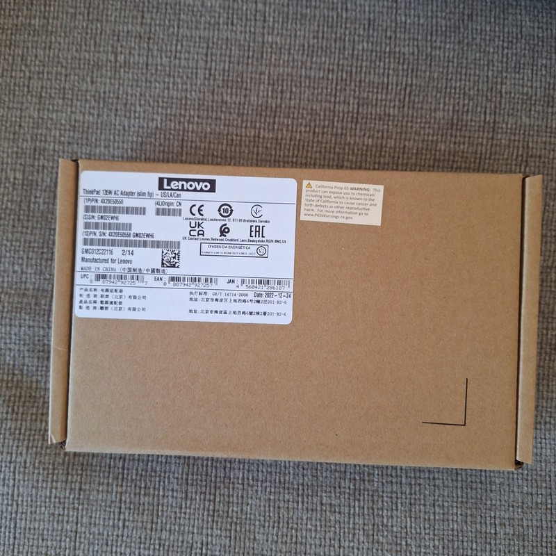 NIB Lenovo 4X20E50558 ThinkPad 135W AC Adapter Slim Tip NEW