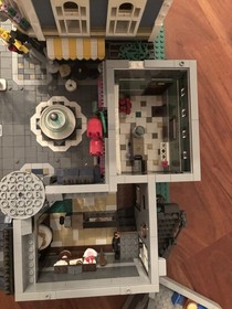 lego assembly square 10255, 95% Complete, See Photos For Condition