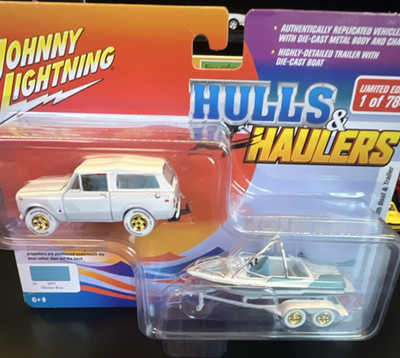 Johnny Lightning Hulls & Haulers 1977 International Scout White Diecast 1:64