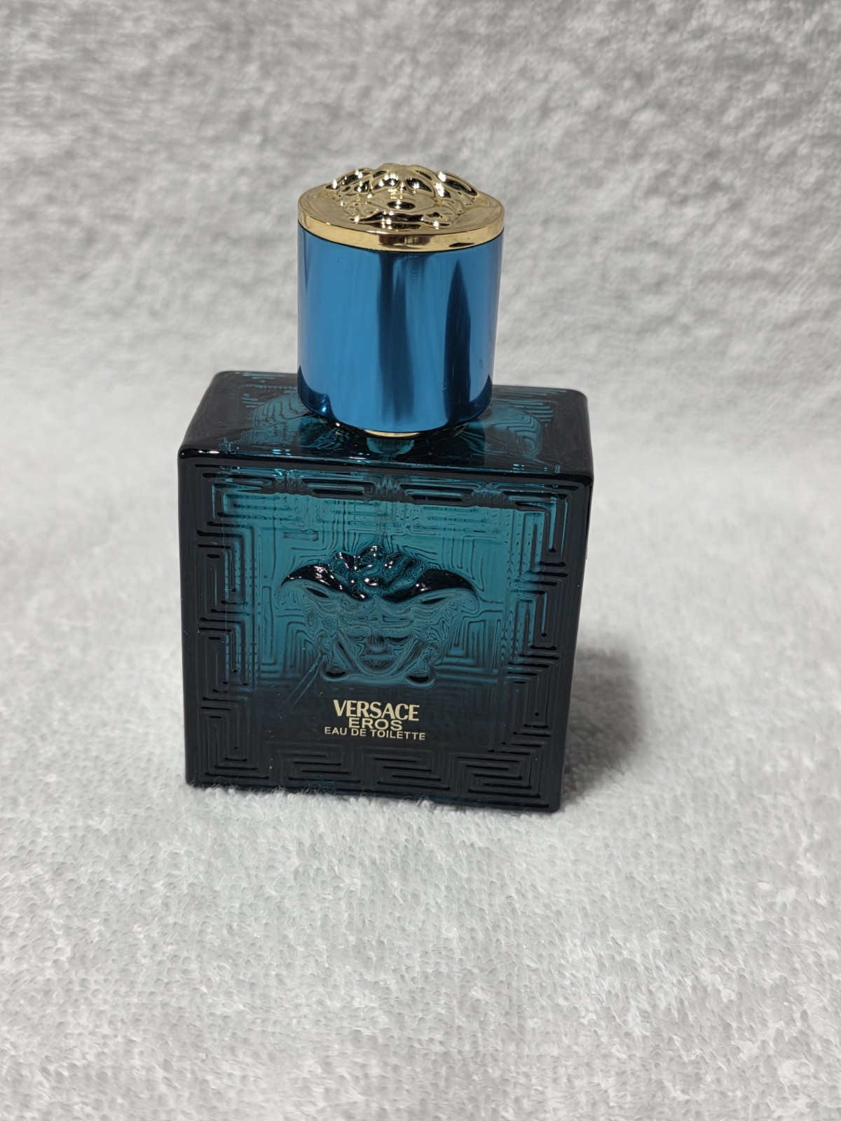 Gucci Guilty Essence EDT 1.6 oz 50 ml         Versace Eros EDT 1.0 Fl Oz thumbnail 3